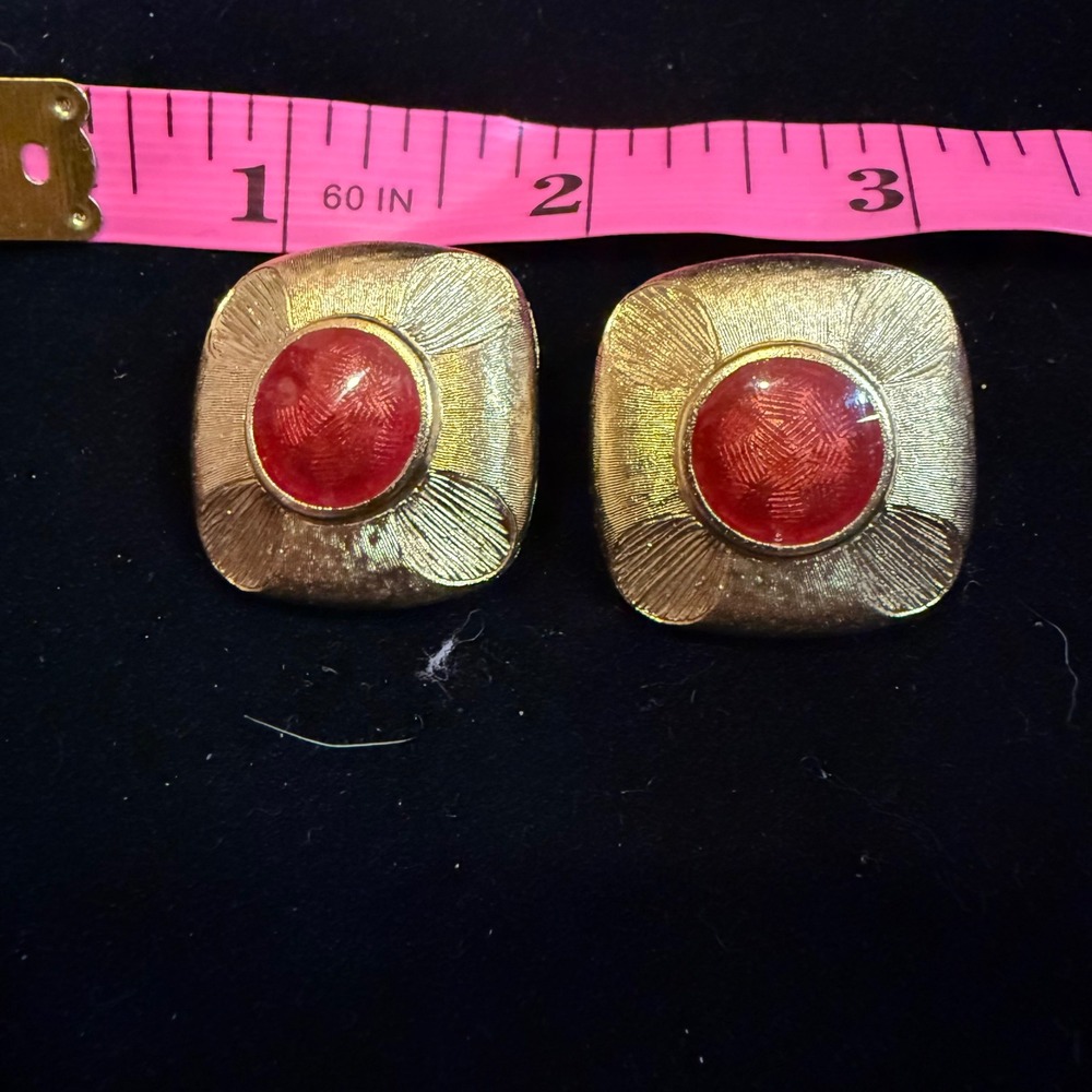 Vintage Gold Tone Square Red Cabochon Stud Earrings Textured Sunburst Retro